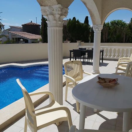 Vila Casa Amb Piscina Privada Empuriabrava Exteriér fotografie