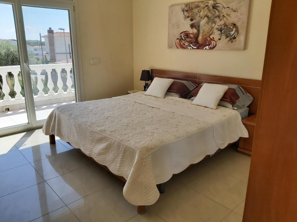 Vila Casa Amb Piscina Privada Empuriabrava Exteriér fotografie
