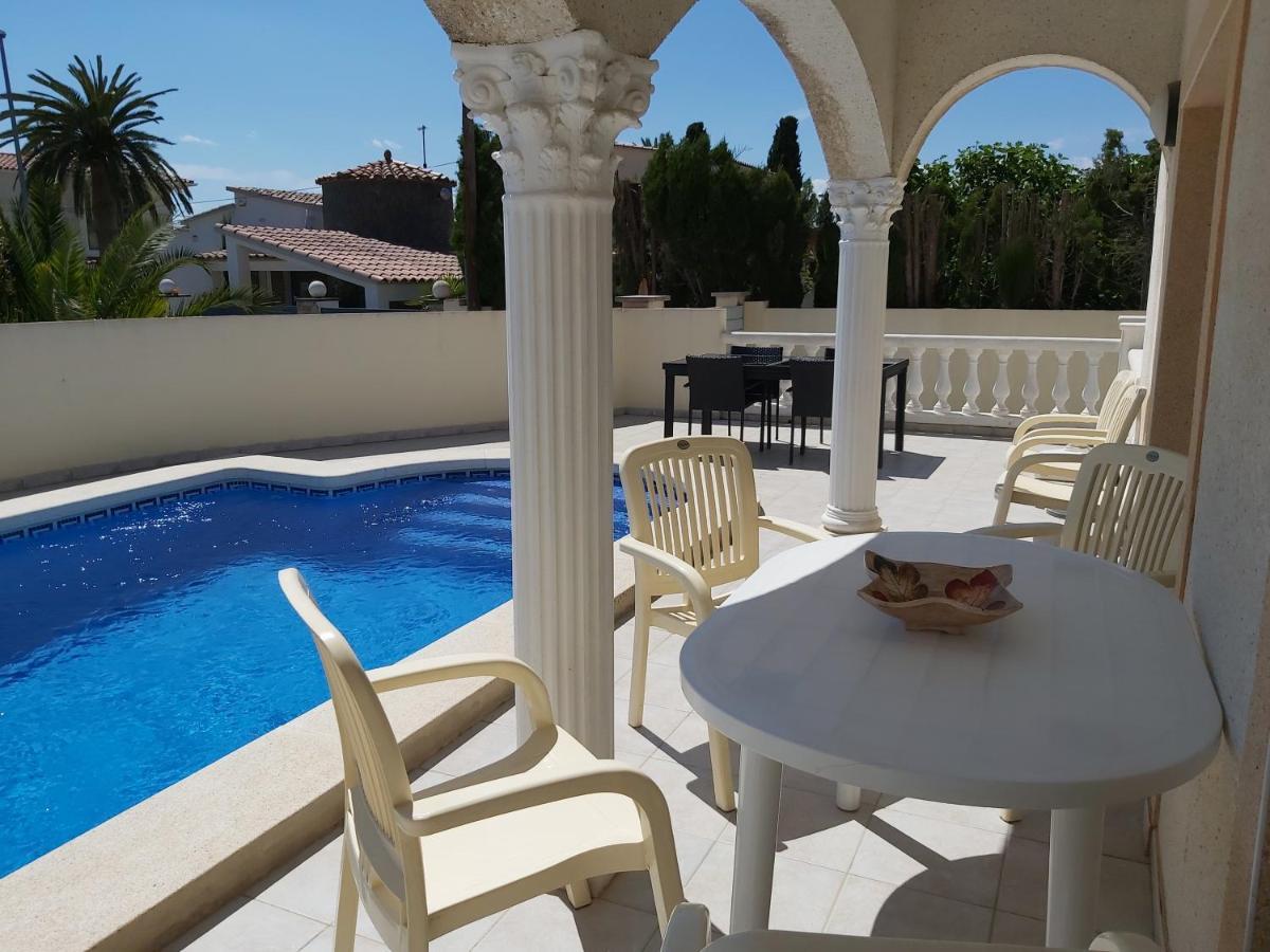 Vila Casa Amb Piscina Privada Empuriabrava Exteriér fotografie
